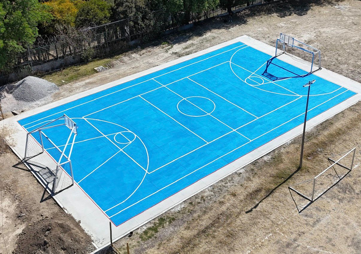 Lista la primera cancha de usos múltiples gestionada por Miriam Martínez en Unidad Deportiva de Apetatitlán